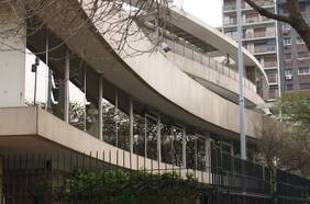 Contraloría abre investigación por presuntas facturas falsas con recursos de la embajada de Chile en Argentina