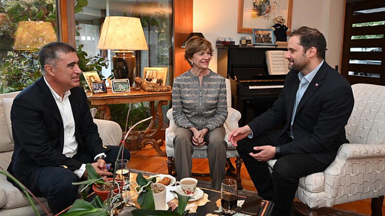 Evelyn Matthei, Mario Desbordes y Jaime Bellolio.