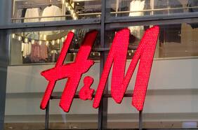 Las ganancias de la sueca H&M caen y la firma de moda apunta al tipo de cambio