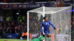 Champions League: un espectacular Chelsea golea al Barcelona sin respuestas que complica su clasificación