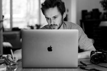 jonas-leupe-7RI1YkIbCDI-unsplash