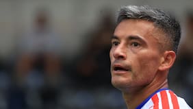 Charles Aránguiz aborda los cuestionamientos a Paqui Meneghini tras la derrota de la U ante Huachipato