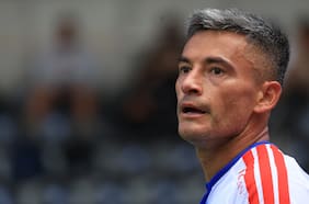 Charles Aránguiz aborda los cuestionamientos a Paqui Meneghini tras la derrota de la U ante Huachipato