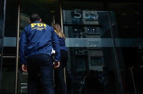 Fiscalía investiga trama de corrupción en Junaeb que involucra a lobistas, exdirectivos, senadores y un exdiputado