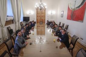Parlamentarios oficialistas salen a respaldar a Tohá tras críticas de la oposición por su rol en agenda de seguridad