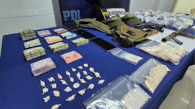Desarticulan banda dedicada al tráfico de drogas en Quilpué: se incautaron armas y casi un kilo de cocaína