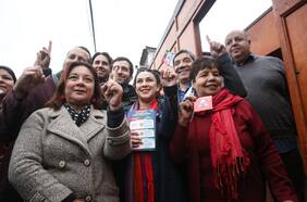 Comando del Apruebo asegura que alcanzaron “un millón de puertas” entregando información sobre propuesta de nueva Constitución