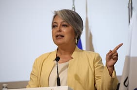 Jara cuestiona la AC contra Pardow: “No sé si a un mes de las elecciones parlamentarias esto es serio”