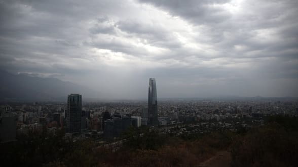 Primero calor, después lluvia: el cambiante pronóstico que le espera a Santiago (y cuándo vuelven las precipitaciones)