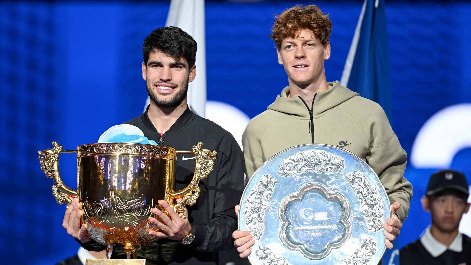 Jannik Sinner y Carlos Alcaraz son los grandes favoritos en Roland Garros 2025.