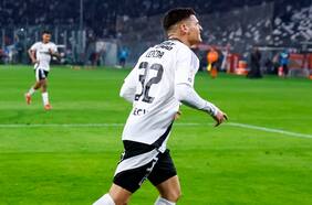 ¿Fue una despedida? La particular celebración de Lucas Cepeda tras marcar el cuarto gol de Colo Colo