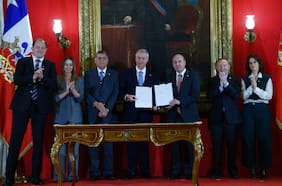 “Con el municipalismo no se juega”: alcaldes en alerta máxima por eliminación de contribuciones en Plan de Reconstrucción