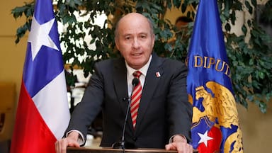 “Me genera extrañeza que genere extrañeza”: Quiroz explica controversia por “descontinuar” programas como el de alimentación de la Junaeb