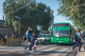 Crece en la Región Metropolitana el programa que mejora la seguridad en los entornos de colegios