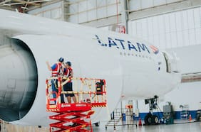 Tecnología inspirada en la piel de tiburón optimizará la flota 777 de LATAM