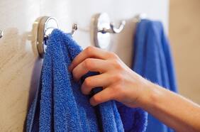 ¿Qué tan seguido hay qué lavar las toallas y qué riesgos para la salud trae no hacerlo?