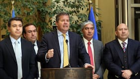 Bancada UDI presentará indicación para que dieta y asignaciones a expresidentes se paguen a partir de los 65 años