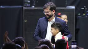 “Es mi último 18 con la banda tricolor”: las décimas de Boric en el Parque O’Higgins