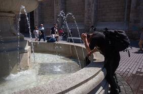Altas temperaturas en el Plebiscito: cuáles son las principales recomendaciones para evitar un golpe de calor