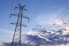 Arremetida china en la energía de Chile empuja a diputados a presentar proyecto para reglar participación extranjera en sectores estratégicos