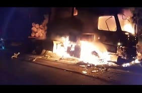 Sujetos armados interceptan y queman un camión en ataque en ruta de Nueva Imperial