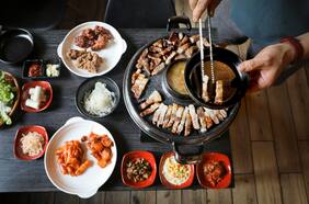 K-Nara: el primer tenedor libre de parrillada coreana en Chile