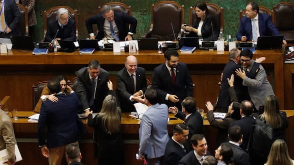 Megarreforma: Quiroz sortea con éxito primera valla en la Cámara, pero expertos ven que su muñeca política se pondrá a prueba en el Senado