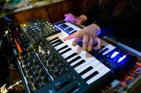 Corfo abre nueva convocatoria para programa de apoyo a pymes de la industria musical chilena