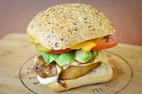 Manatí: La sanguchería vegetariana que la rompe en Ñuñoa