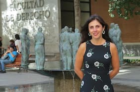 María Elena Santibáñez asume representación de denunciante de Manuel Monsalve tras salida de Roberto Ávila