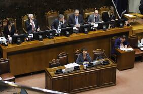 “Presidente Boric, respete la democracia”: oposición critica anuncio de veto del Ejecutivo al proyecto de usurpaciones