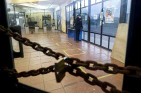 “Honrando la historia...”: Cómo fue el tenso último día de la fundición Ventanas tras 58 años de operaciones