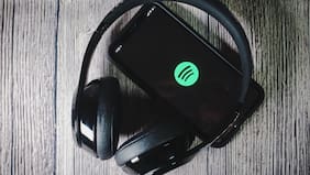 Spotify lanzará etiquetas para identificar a artistas creados con inteligencia artificial