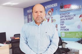 Rodrigo Fábrega, el chileno que hace clases en el MIT: “Prohibir ChatGPT para las tareas es como prohibir Google”