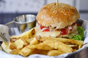 Ventas de comida rápida siguen creciendo, pero el gasto promedio se debilita