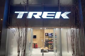 Antisociales realizan un forado y roban en tienda de bicicletas del mall Costanera Center