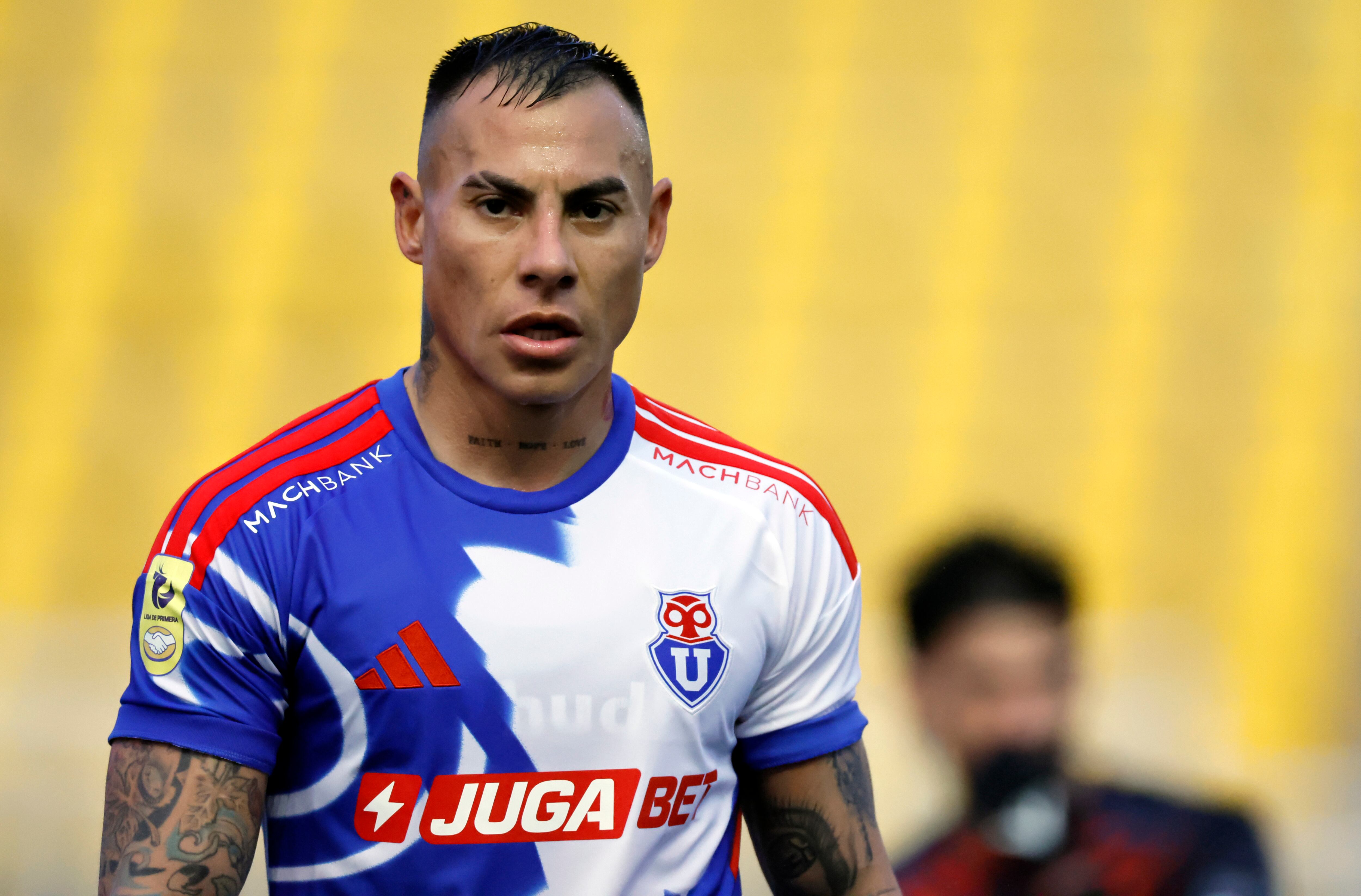 Papá de Eduardo Vargas: “Muchos lo daban por muerto; recuperó su nivel del 2011, corre como cabro de 18”