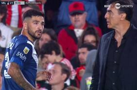 “Sos un cagón”: jugador de Vélez Sarsfield protagoniza tenso cruce con Gustavo Quinteros