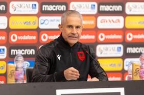 Sylvinho, entrenador de Albania, se rinde ante la Roja: “Chile es una escuela de fútbol técnico”