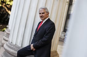 Tras críticas de embajador Judd: vicepresidente del Senado emplaza a Cancillería a “hacerse respetar”