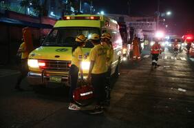 Estampida de hinchas deja al menos doce fallecidos en partido de fútbol en El Salvador