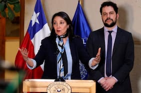 Multa y voto extranjero: el tortuoso recorrido de Lobos para darle un último acuerdo legislativo a Boric