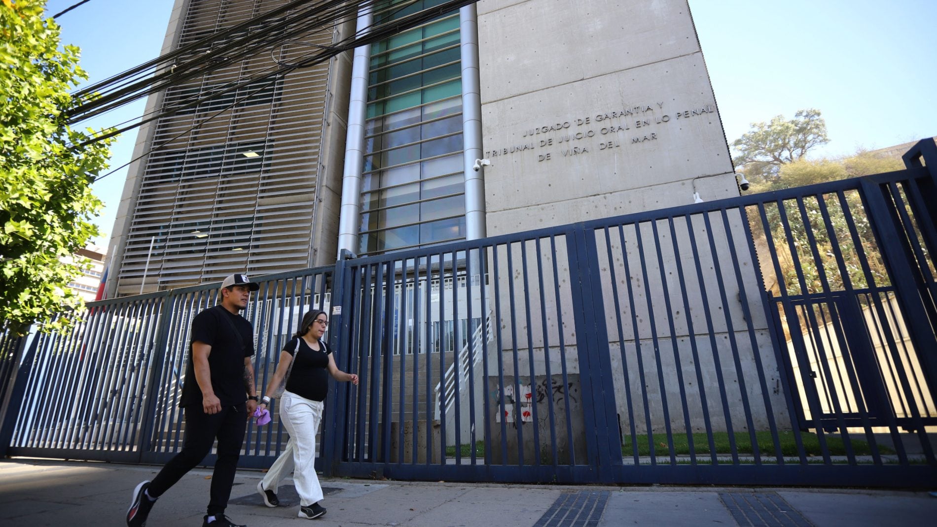 Dos detenidos en el Juzgado de Garantía de Viña del Mar tras altercado en plena audiencia: uno portaba un destornillador