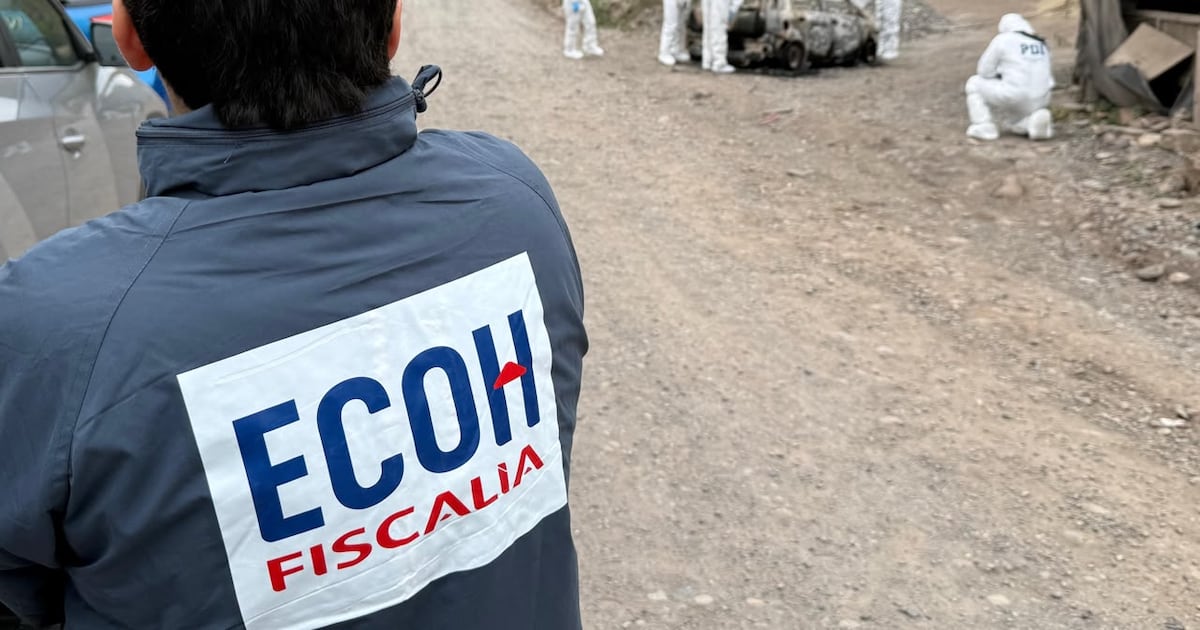 Photo: latercera.com Charred Body Found in Burned Car Trunk in San Bernardo