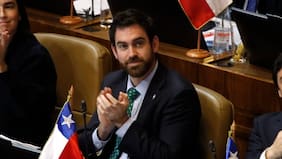 Sin proyectos propios e incipientes críticas a la izquierda: el bajo perfil de José Antonio Kast Adriasola en el Congreso