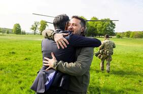 Ucrania celebra los avances en Bajmut y Zelensky obtiene más armas en Europa