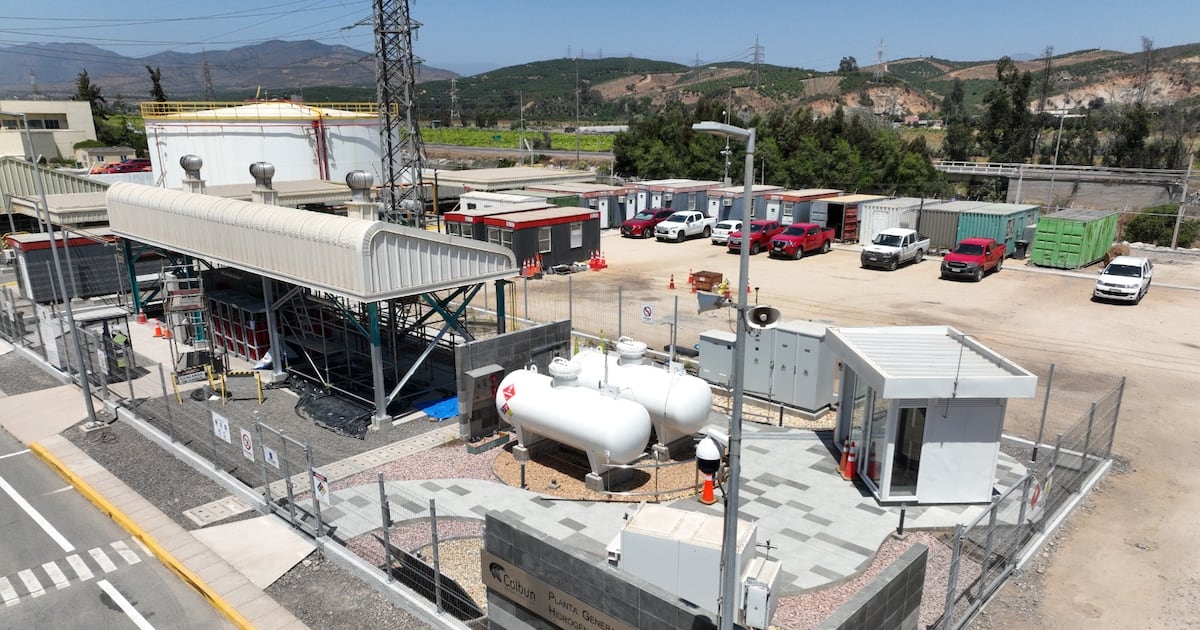 Colbún inaugura la primera planta de hidrógeno verde asociada a una central de generación en Chile