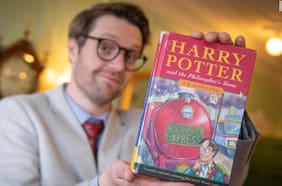 J.K. Rowling: cómo es el libro de Harry Potter que fue subastado por casi 70 mil dólares