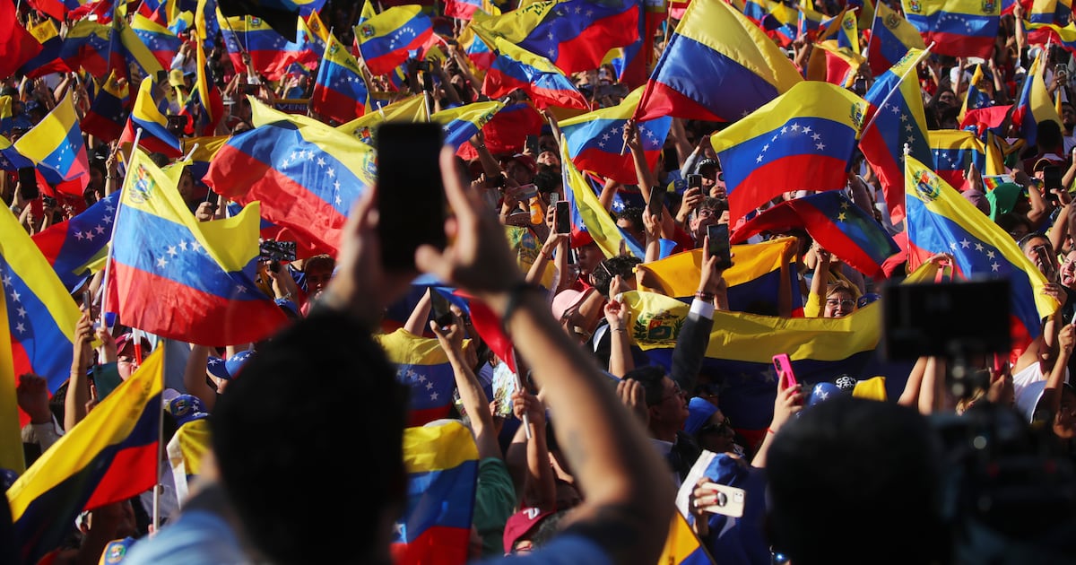 Dos de cada tres nuevos habitantes en Chile son extranjeros: Un fenómeno que redefine el país