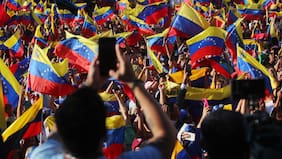 Trabajadores venezolanos representan solo el 2% de la dotación de las 100 mayores empresas de Chile